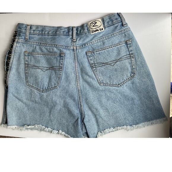 Zana-Di Vintage High Waisted Denim Shorts Hook & Eye Detail  Sz 32” Cutoff Y2k - Picture 2 of 9